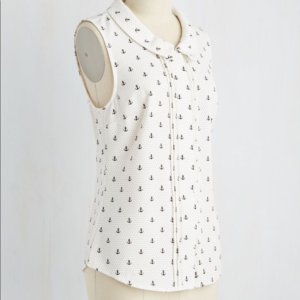 Mod Cloth 4X Anchor Polka Dot Top
